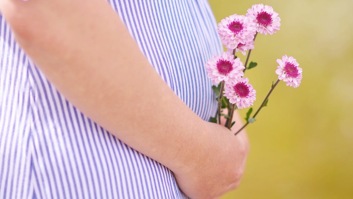 Spring time maternity